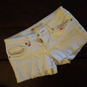 SOLD Levis Shorty Short White Shorts